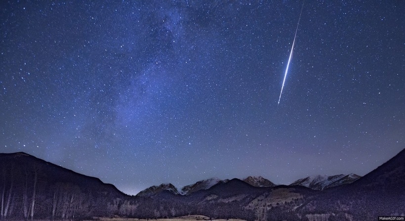 Two meteor showers to shine over Vietnam skies this month